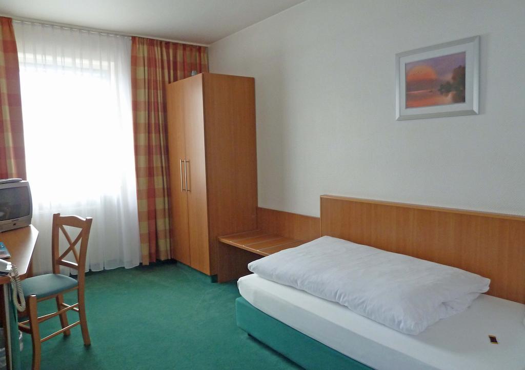 Landhotel Sulzbacher Hof Sulzbach  Pokój zdjęcie
